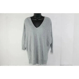 ladies ELLE sweater size M